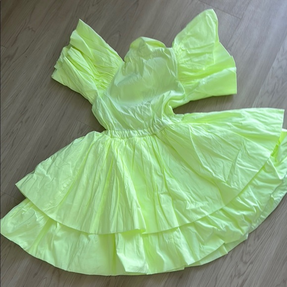 Lime Green Button-Up dress by Caroline Bosmans - Picture 7 of 7